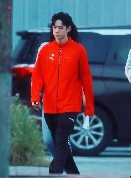 王一博妈妈吃瓜,揭秘娱乐圈幕后故事