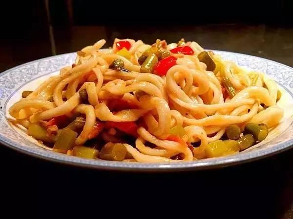 葫芦瓜拌面怎么吃,清爽夏日家常美食新体验