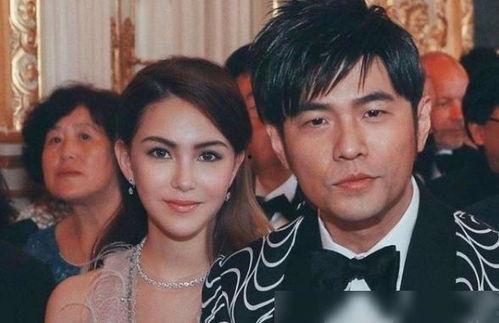 爸爸让女儿做明星,女儿的璀璨星途