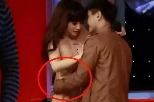 男明星拍戏揩油,男星拍戏揩油事件引发行业反思