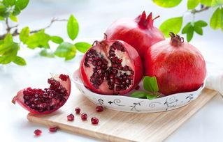 曲靖新闻头条石榴,丰收年景映衬下的乡村振兴新篇章