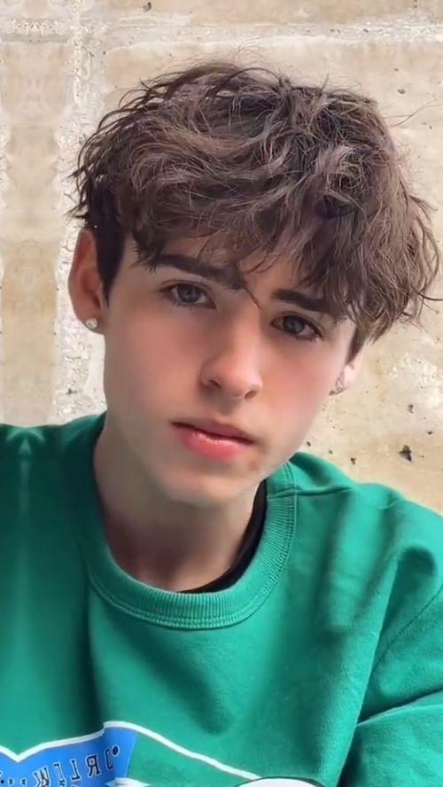 欧美帅哥明星名字,盘点那些令人心动的帅哥明星