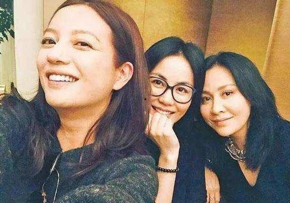 娱乐圈闺蜜爆料,揭秘明星背后的真实故事